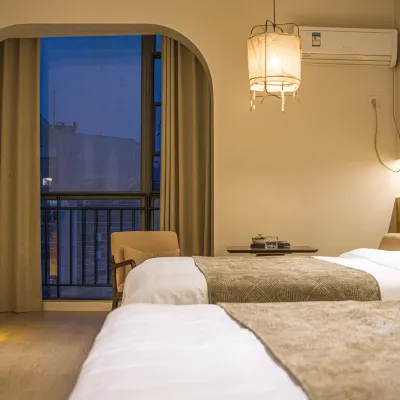 Jiuyue Bantang Homestay (Nanchang Bayi Square) โรงแรมใกล้Dinggong Road South