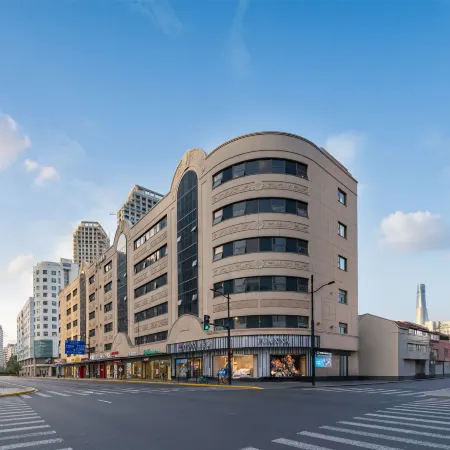 Wangyu E-Sports Hotel (Laoximen Metro Station, The Bund Shanghai) Отели рядом с достопримечательностью «Станция метро Laoximen»