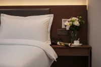 Mile Shiyue Boya Hot Spring Hotel ((Huquan Ecological Garden Huquan Banshan Hot Spring Shop)) - balcony