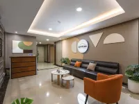 Cove Juanda One = 朱安達灣一號 朱安达站附近的飯店