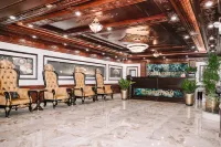Doris Luxury Hotel