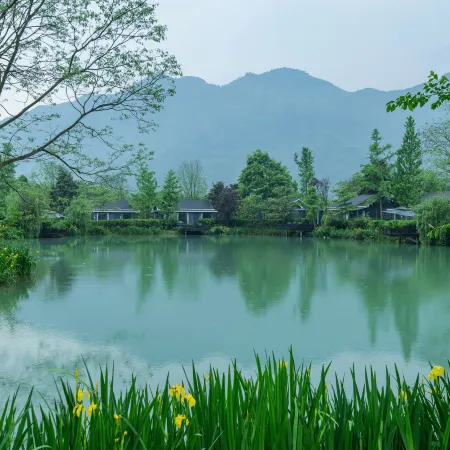 Yunhai Xuegu Hot Spring Hotel