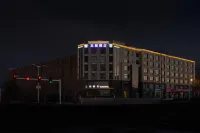 West Ujimqin Banner Wuhu Hotel - Parkplatz