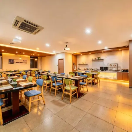 Jinjiang Inn Style Anji Center Wanxiang World Shopping Plaza Hotel