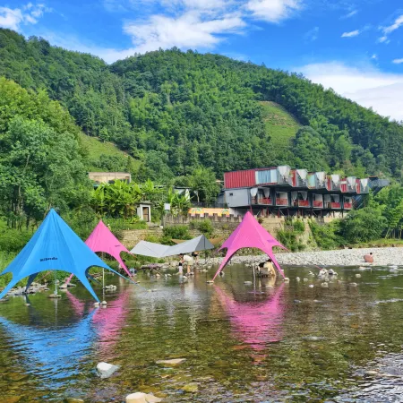 Mosu · Hongcun Xiangju | Mountain & Stream Rustic-Luxury Garden Stay (Three Trees Scenic Area)