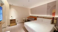 Homeinn Selected Hotel (Dalian Airport Yingke Road) Hotellit kohteessa Ganjingzi District