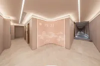 漢庭飯店（開封清明上河園鼓樓夜市店） - 2 星級