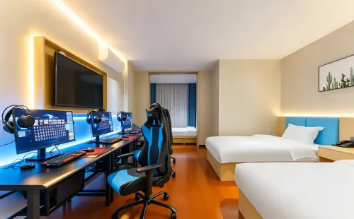 Jingzu E-Sports Hotel (near Shandong University Qilu Dezhou Hospital & Dezhou East Railway Station) - Esports