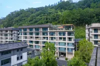 雲朵四季民宿（花水灣度假區店） - 停車場