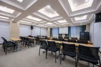 Xana Hotelle (Pingdingshan Heping Road Pedestrian Street) - Hot Tub