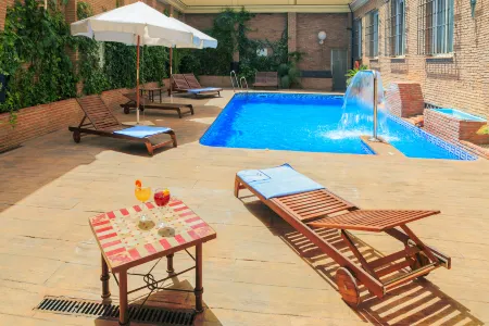 Bellavista Sevilla Отели в г. Дос-Эрманас