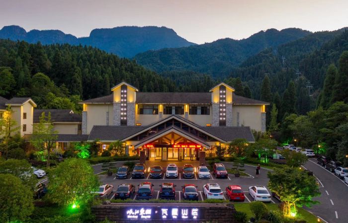 Minjiang East Lake · Wawu Mountain Resort