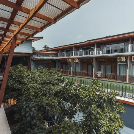 Lanta Ray Bay Hotel