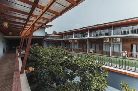Lanta Ray Bay Hotel