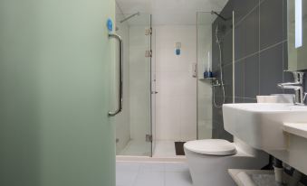 Huating Hotel (Chongqing Shiqiaopu Branch)