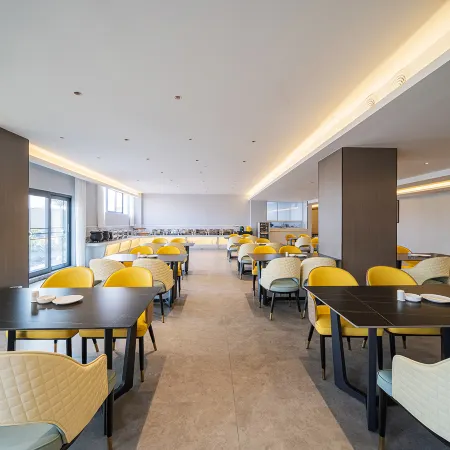 Vienna International Hotel (Qujing Yulong Branch)
