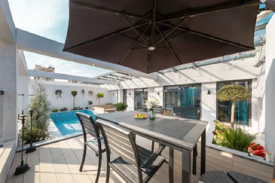 Mission Hills Pujiang Hotel