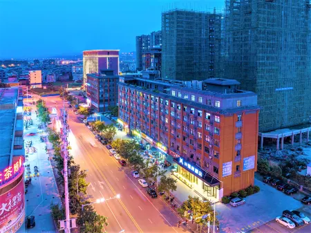 H Hanshen Hotel (Baise Longjing Famous City No.5 Middle School Branch) Отели рядом с достопримечательностью «Baise University Chengbi Campus»