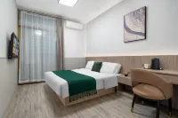 Xiamen Green Shangpin Hotel (Gaoqi Airport) Hotels near Supereal