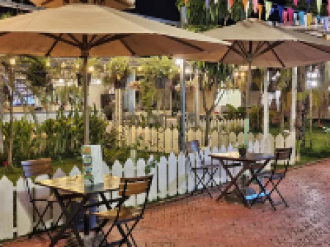 和平之家旅館 西梅奔寺附近的飯店