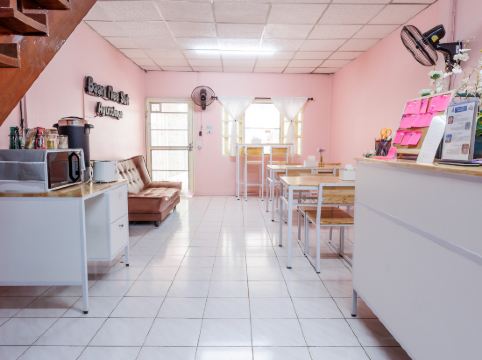 บ้านมีสุขอยุธยา - โฮสเทล