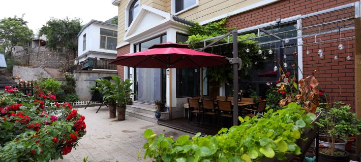 Floral Hotel·Jingshui Shanju hotel (Yesanpo Bailixia Scenic Area) Hotels in Laishui