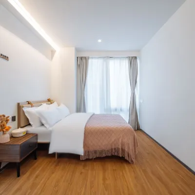 Ketangxuan Hotel (Shanghai Railway Station Baoshan Road Subway Station) Отели рядом с достопримечательностью «Хункоу»