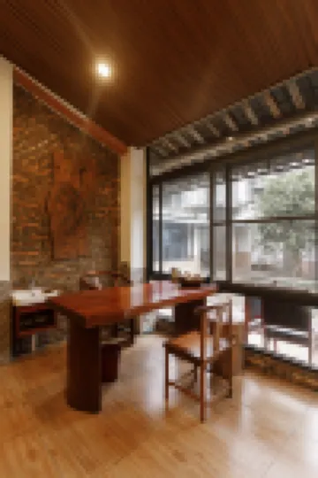 Automobile Inn Fishing base