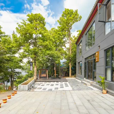 Floral Hotel · Lushan Yue Yao Hotel (Lushan Mountain XiaoTianchi Branch)