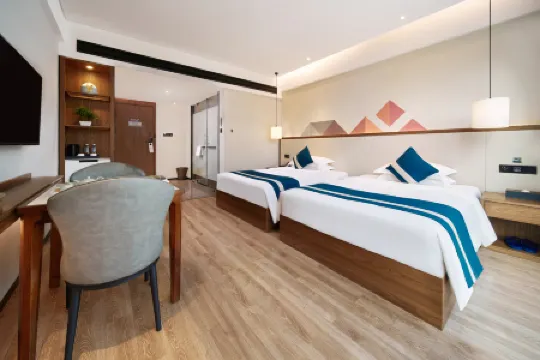 โรงแรมบอรแมน (สถานีรถไฟความเร็วสูงใต้ หวยฮวา ว่านด้าพลาซ่า)