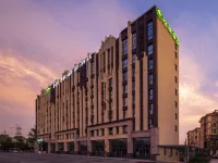 GreenTree Inn Hotels in Daguan District