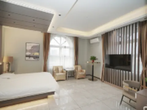 Holiday Inn Rongtian Hotels in Jianping