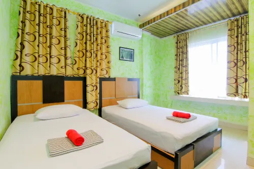 Yani Homestay Hotels in Air Manis