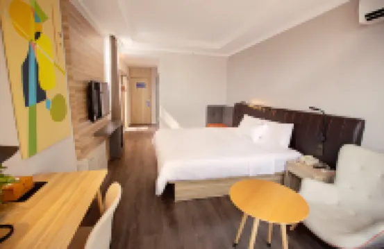 HanTing Premium Hotel (Xinyang Railway Station Xiya Hemei Plaza)