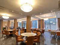 Kangding  XueshanYiju   Homestay