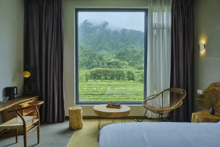 Nature Cure Village Lodge Отели рядом с достопримечательностью «Jiangling Scenic Area»