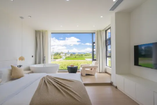 Dali Ban Hai Ting Feng Erpan Tian Yuan Zai Dujia Garden Pool Villa (Sanshengdao Xindi Coffee Shop)