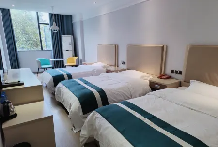 Jinbo Hotel Отели в г. Гуйдин