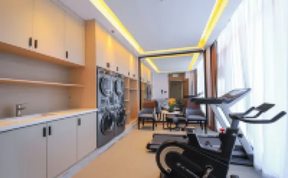 Vienna International Hotel (Changning Yizhongxin Plaza)