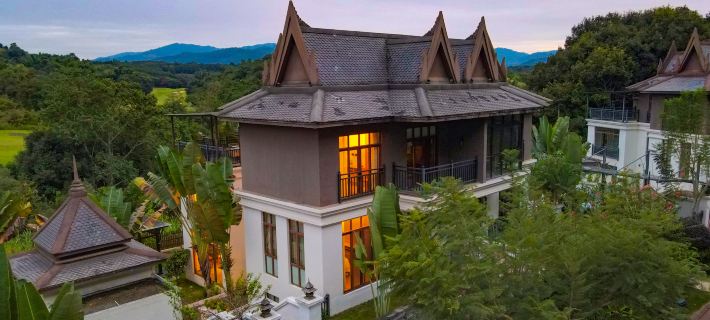 Yunhai Hot Spring Villa Hotels in Menghai
