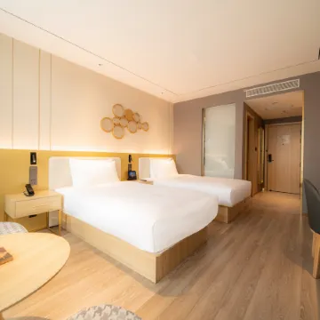 Orange Hotel (Sanmenxia South Railway Station Branch)