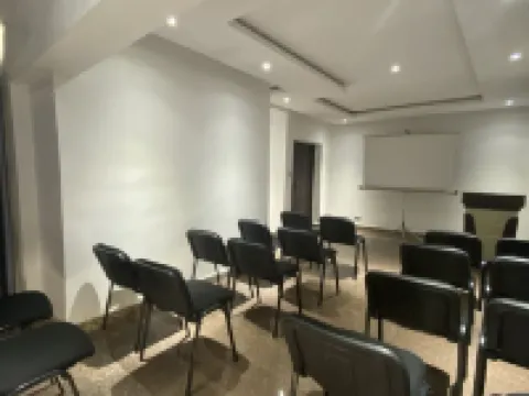 สวีทส์ RM โรงแรมในOjodu