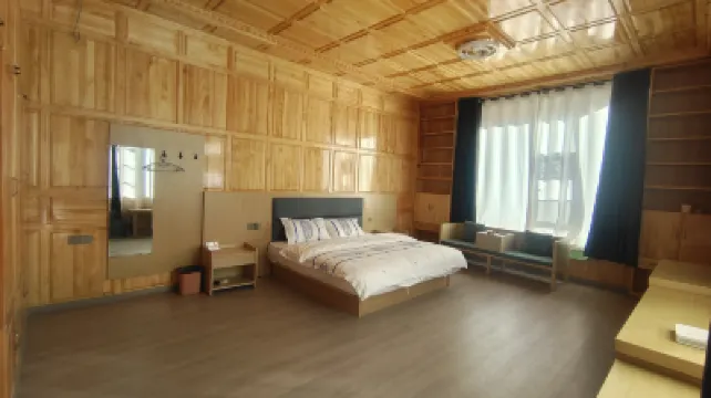 Xuanming Hotel Hotels near Cizhong Village