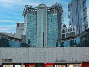 Banyueli Hotel Shanghai (Shanghai Lujiazui Oriental Pearl Mall Road Subway Station)