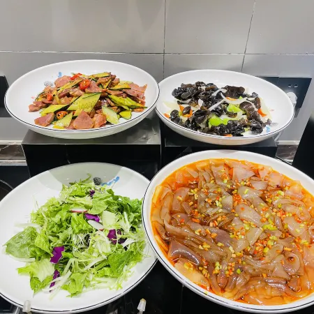 Homeinn Selected Hotel (Yangquan Binhe Xintiandi Commercial Plaza Yangquan Sports Center)