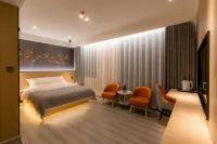 Lincang Cangyuan Taoxiyi Villa Holiday Villa (Touch you Black Square Hulu Lake Park Store) Hotels in Cangyuan