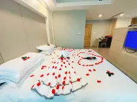 Yeste International Hotel (Ganzi Batang County People's Government) - Parvekkeita