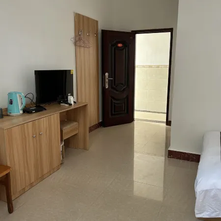 Wuzhishan Peak Homestay