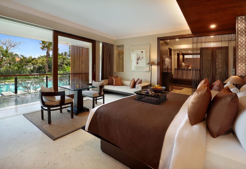 3. 로열 카무엘라 ..