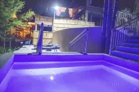 Yueting Hot Spring B&B - pemandangan pegunungan